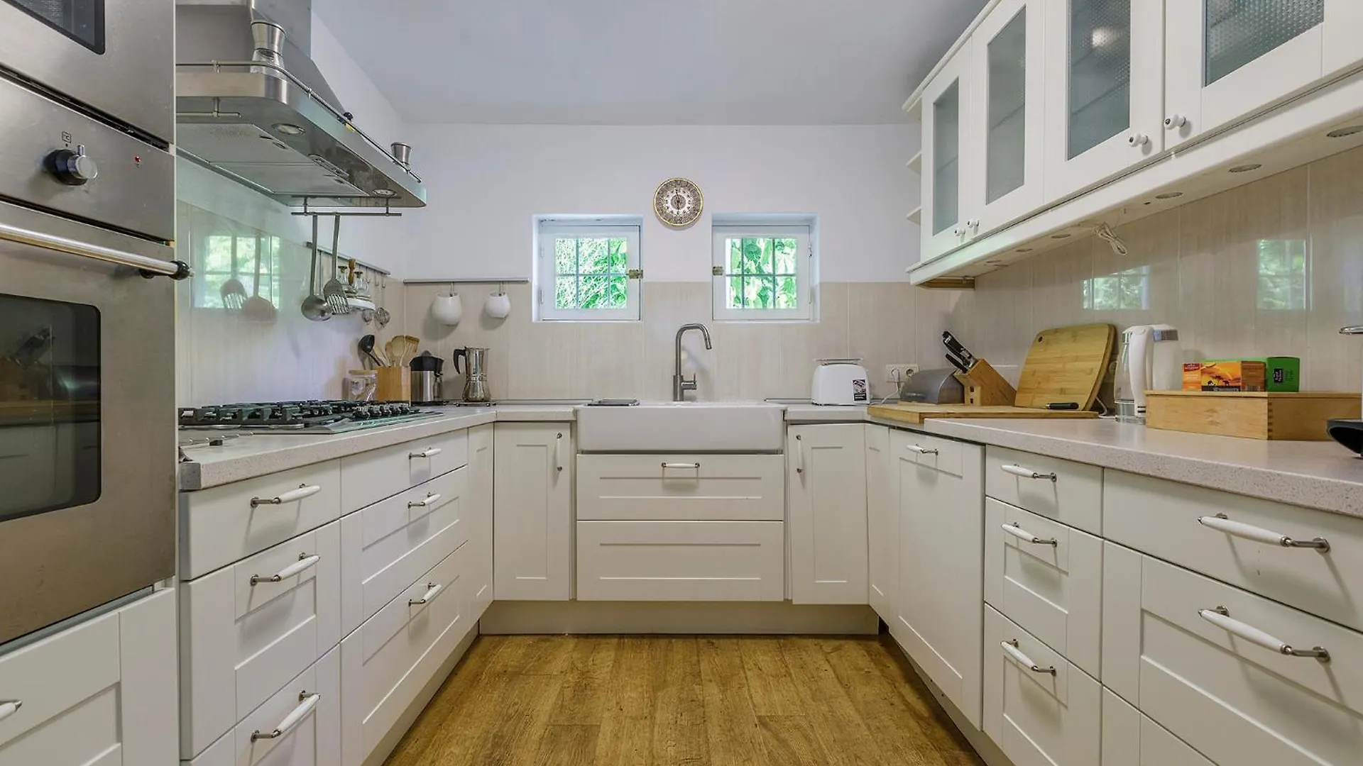 Finca El Capricho Компета Вилла